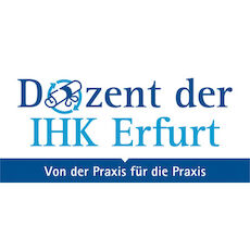 Logo der IHK Erfurt. Volker Rozek ist dort als Dozent für Qualitätsmanagement, Montagetechnik sowie Betriebs- und Produktionstechnik tätig.